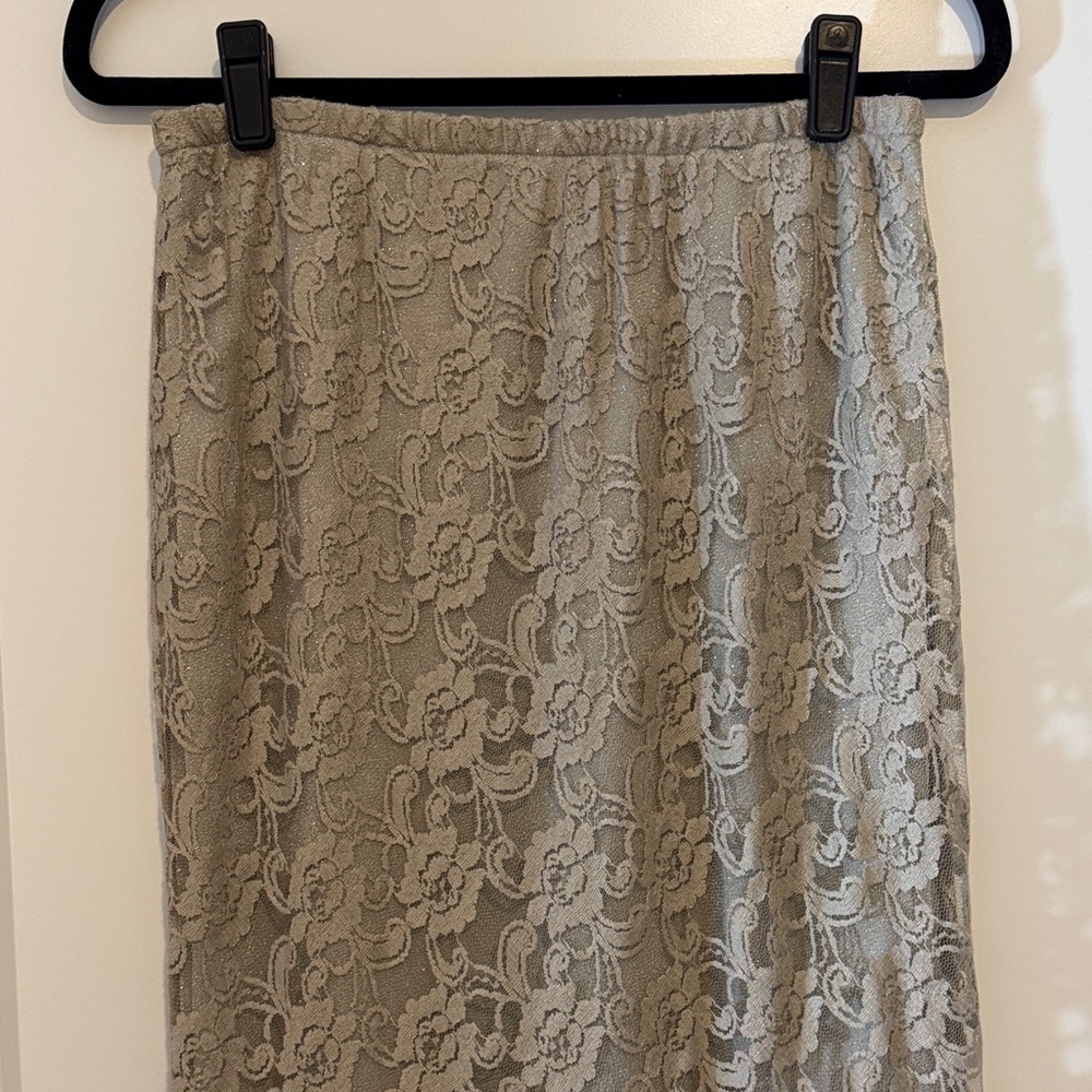 Spencer Alexis Petite Lace Skirt - Picture 2 of 11